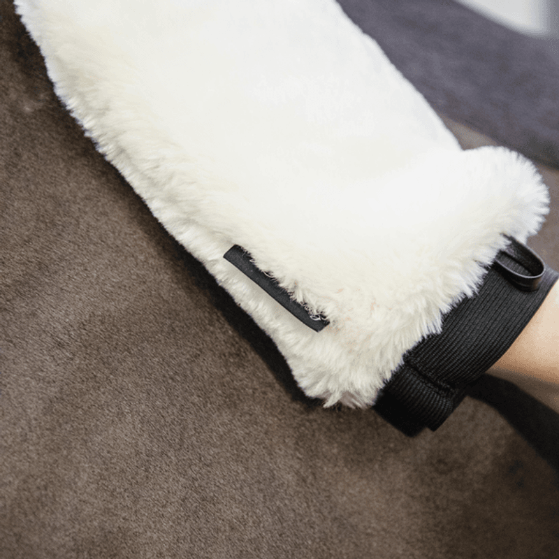 Grooming Deluxe Sheepskin Grooming Glove